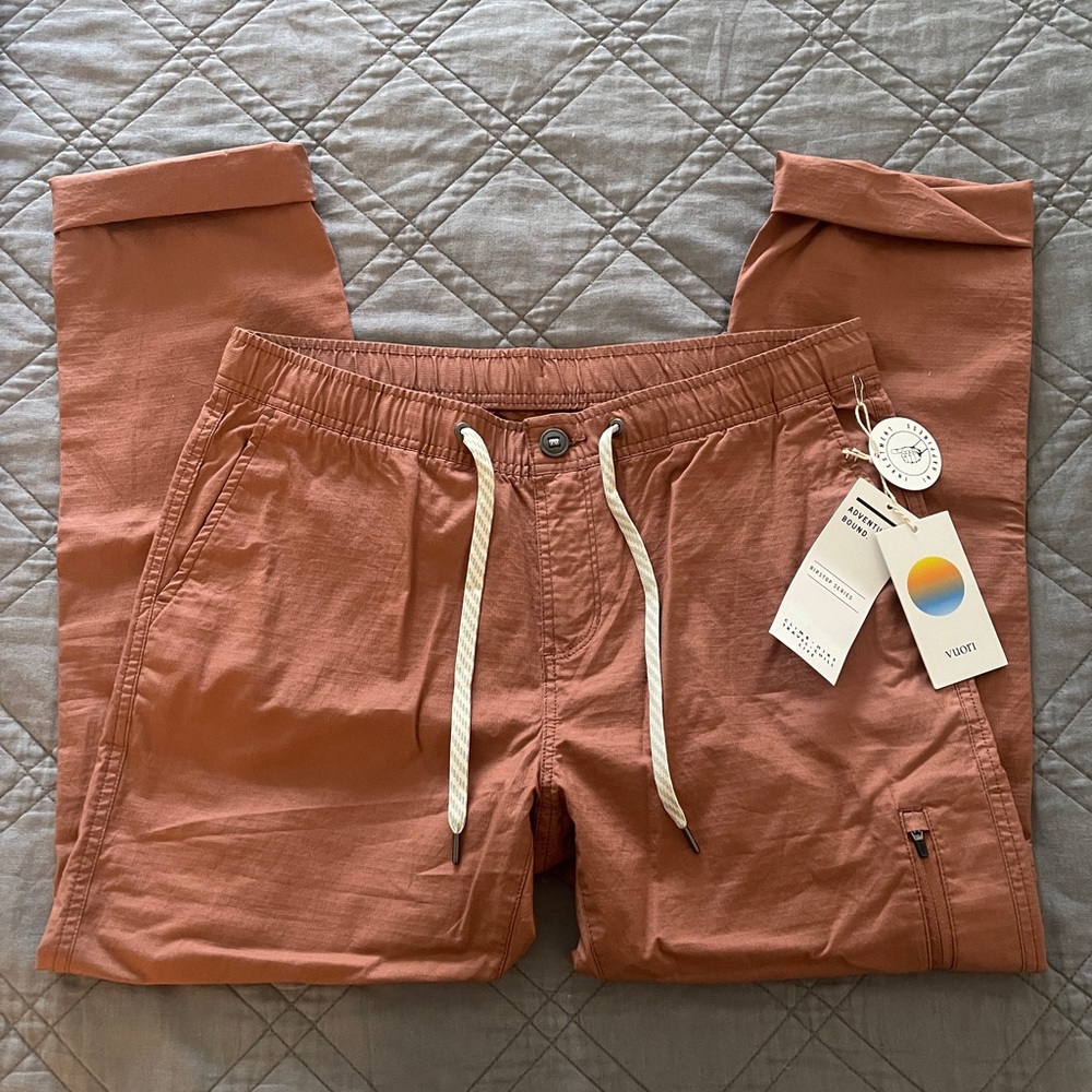 NWT VUORI Ripstop Pants in Copper